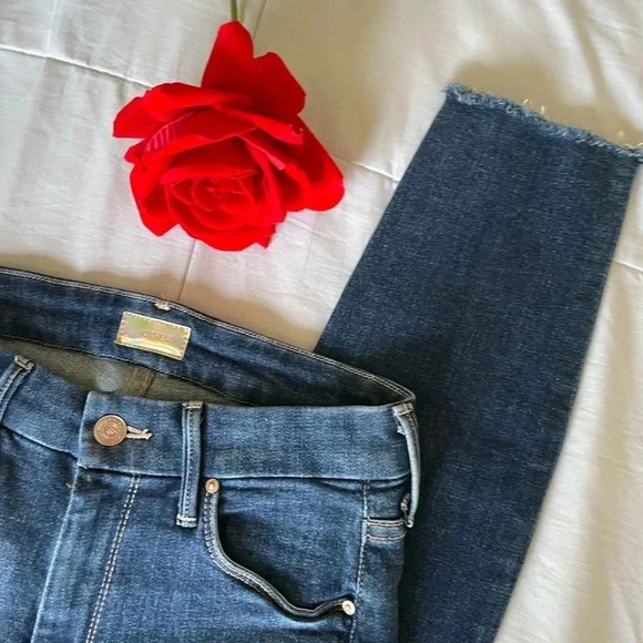 Mother the looker ankle fray in girl crush - Picture 4 of 13